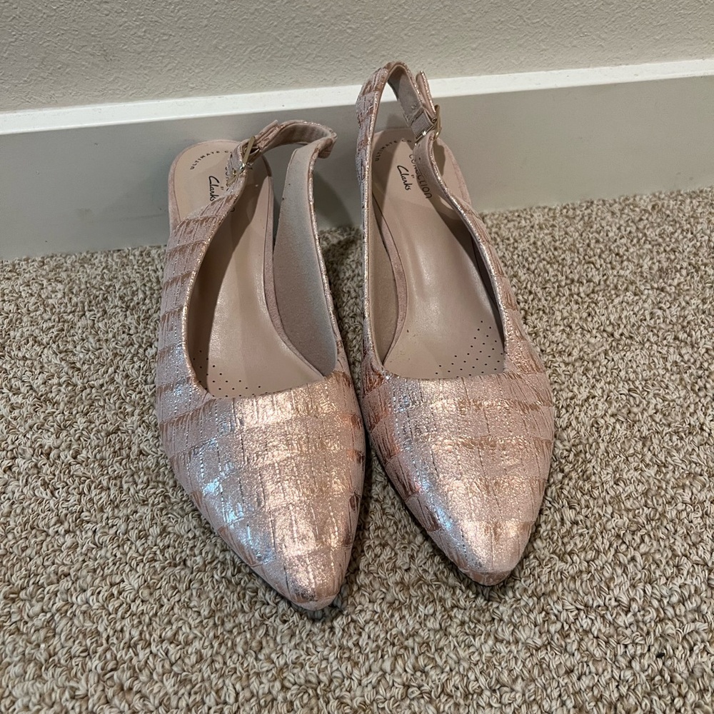 Clark’s brand silvery pink slingback heels size 10